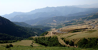 Bergkulisse am Pass zwischen Astara und Ardabil