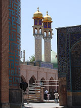 Minarette der Nachbarmoschee in Ardabil