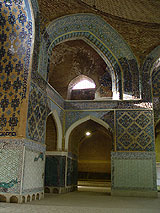 Innenräumlichkeiten der Blauen Moschee in Tabriz