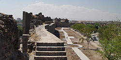 Stadtmauer der Kurdenstadt Diyarbakır